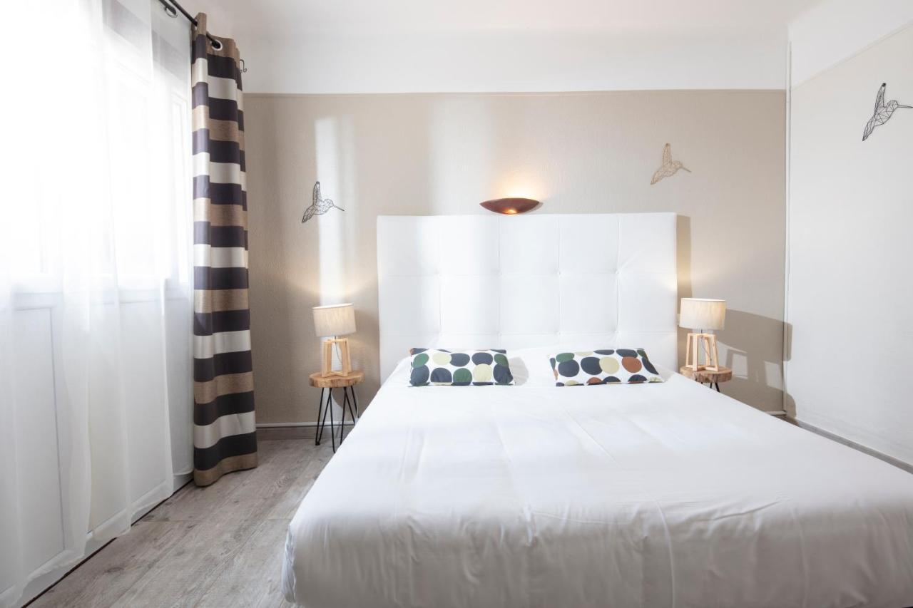 Hotel Les Rocailles Montagnac  Bagian luar foto