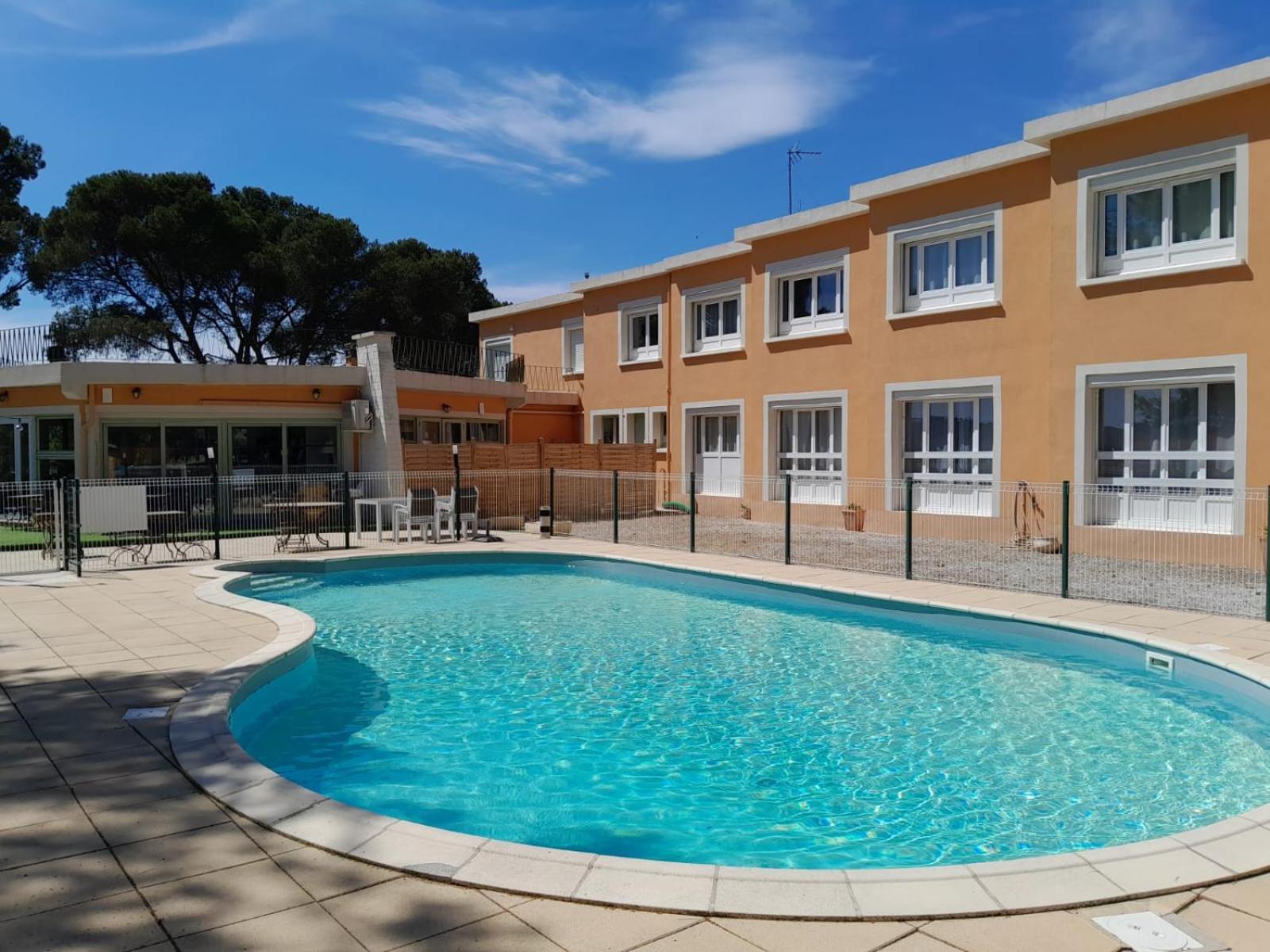 Hotel Les Rocailles Montagnac  Bagian luar foto