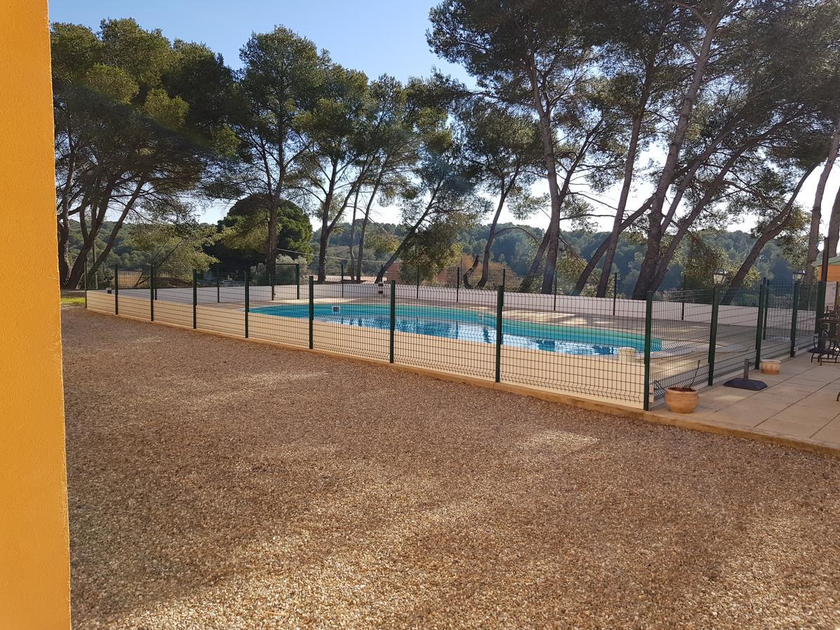 Hotel Les Rocailles Montagnac  Bagian luar foto